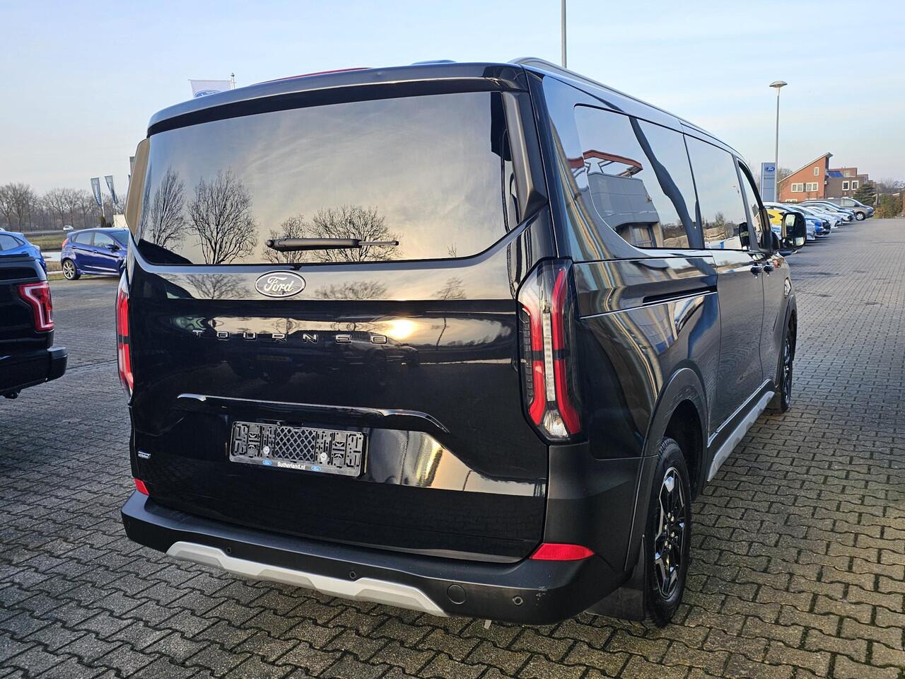 Ford TRANSIT CUSTOM Tourneo 340 2.5 PHEV L2H1 Active 233pk | Adaptieve Cruise | Stuurverwarming | 8 Pers | Prijs incl. BTW en BPM | Wegklapbare Trekhaak | Dubbele Schuifdeur | BLIS | B&O Audio | Verlengde Fabrieksgarantie tot 05-2029
