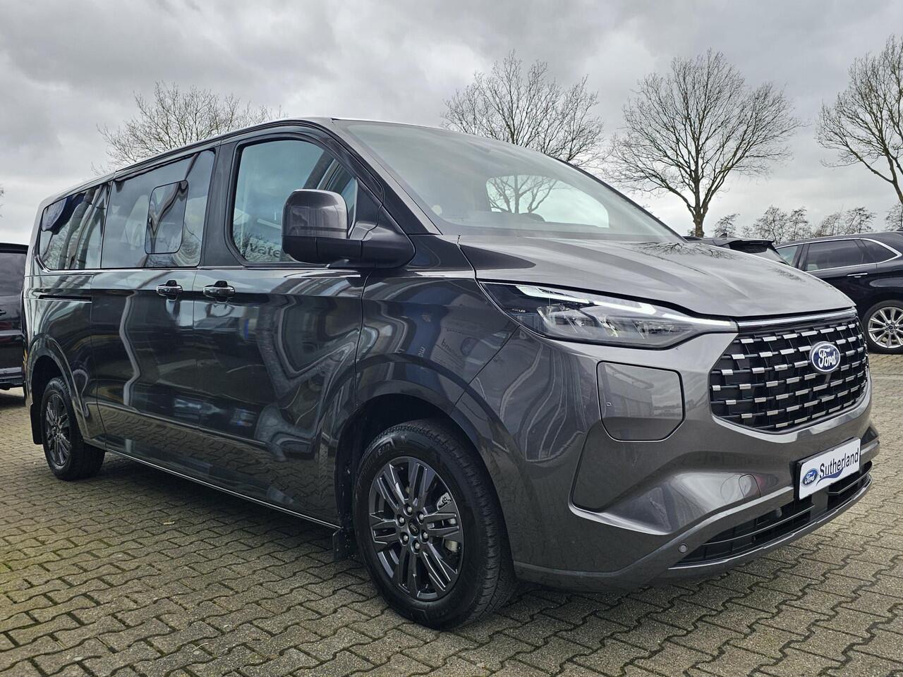 Ford TRANSIT CUSTOM Tourneo 340 2.5 PHEV L2H1 Titanium 233pk | 9pers | Vol Leder | Wegklapbare Trekhaak | Stuurverwarming | Prijs is incl. BTW BPM | Verlengde Fabrieksgarantie tot 05-2029