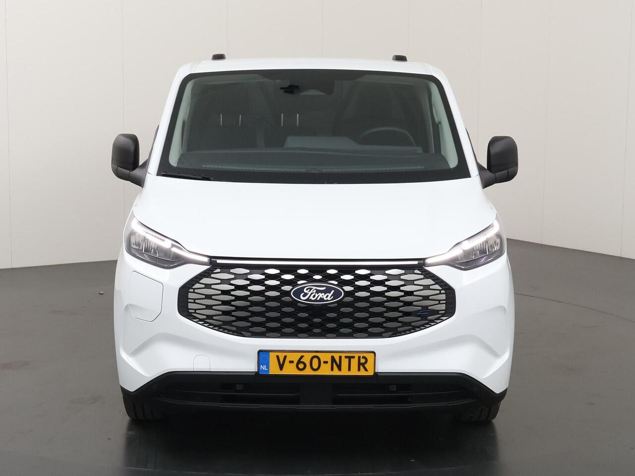 Ford TRANSIT CUSTOM E-Transit 320 | L1 H1 | TREND | 65 kWh | 328 KM RANGE | CLIMATE CONTROL | CARPLAY / ANDROID AUTO | STOELVERWARMING | SPIEGEL VERWARMING | ACHTERUITRIJCAMERA | VOORRUITVERWARMING | LAADRUIMTE PAKKET | VOORBEREIDING 2300 KG TREKHAAK