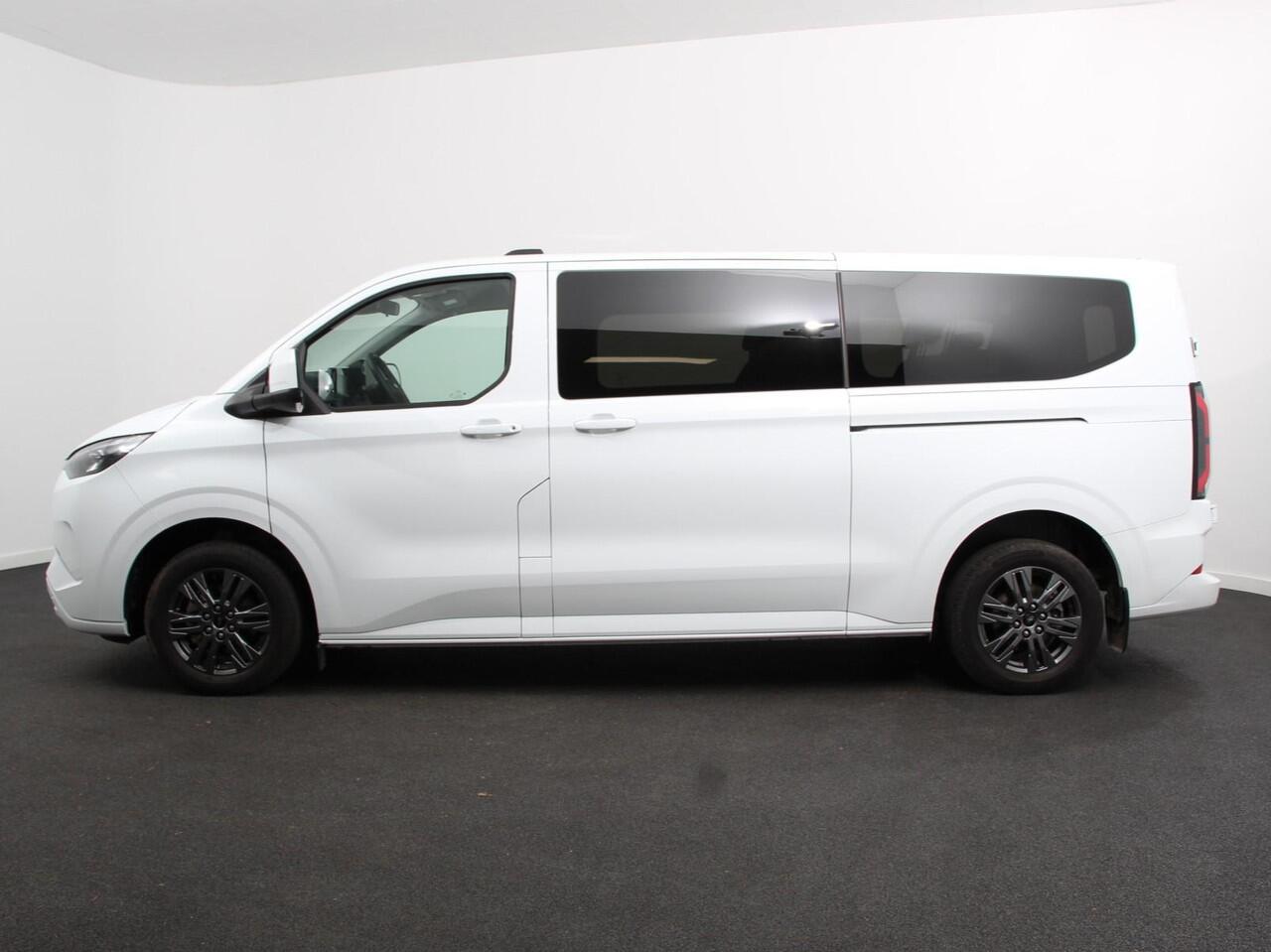 Ford TRANSIT CUSTOM 340 L2H1 Limited 65 kWh 8 persoons Cruise Control | Airco | Lichtmetalen Velgen | Extra getint glas