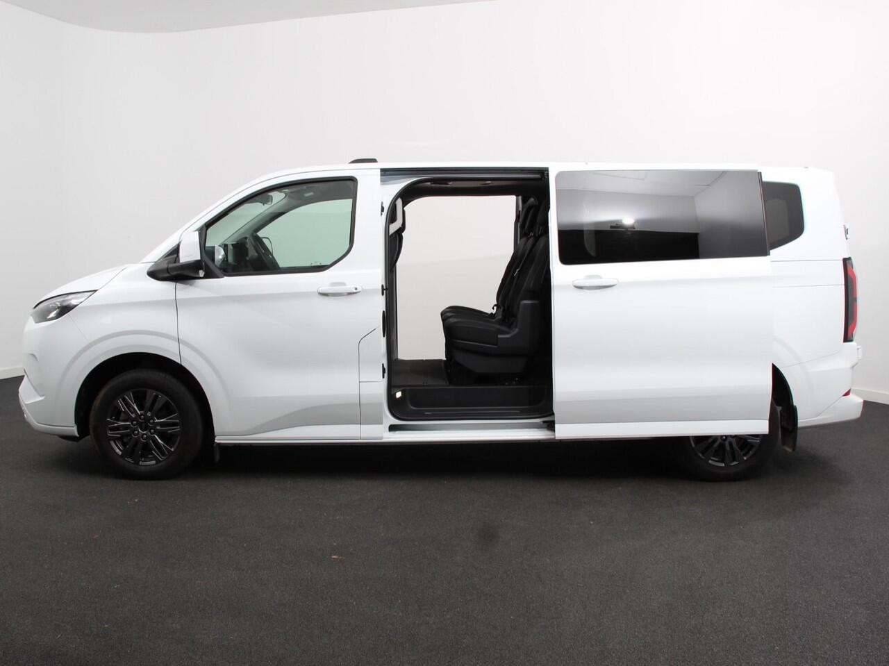 Ford TRANSIT CUSTOM 340 L2H1 Limited 65 kWh 8 persoons Cruise Control | Airco | Lichtmetalen Velgen | Extra getint glas