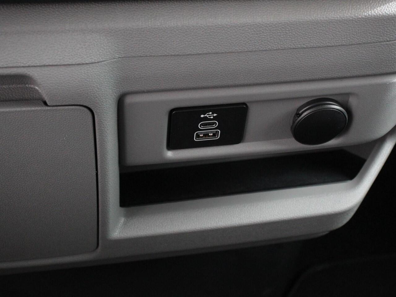 Ford TRANSIT CUSTOM 340 2.5 Automaat PHEV L2H1 Limited