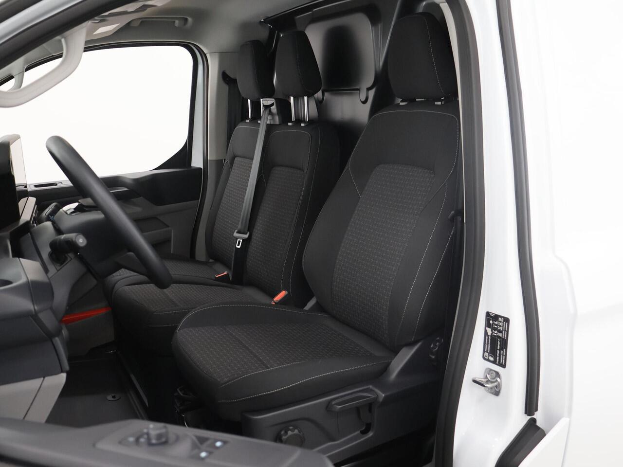 Ford TRANSIT CUSTOM 320 | 2.5 PHEV | L1 H1 | Trend | PLUG IN HYBRIDE | CLIMATE CONTROL | CRUISE CONTROL | PARKEERCAMERA | CARPLAY / ANDROID AUTO | LAADRUIMTE PAKKET | BIJRIJDERSBANK