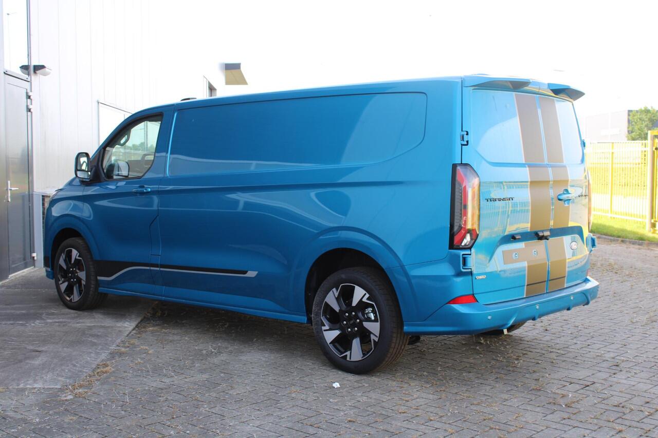 Ford TRANSIT CUSTOM 320 2.5 PHEV L2H1 Sport 233pk | Zuid | Inklapbare trekhaak | 19 inch lichtmetalen Sport velgen (mat zwart) | Verwarmbaar stuurwiel | Navigatie systeem | B&O speakers