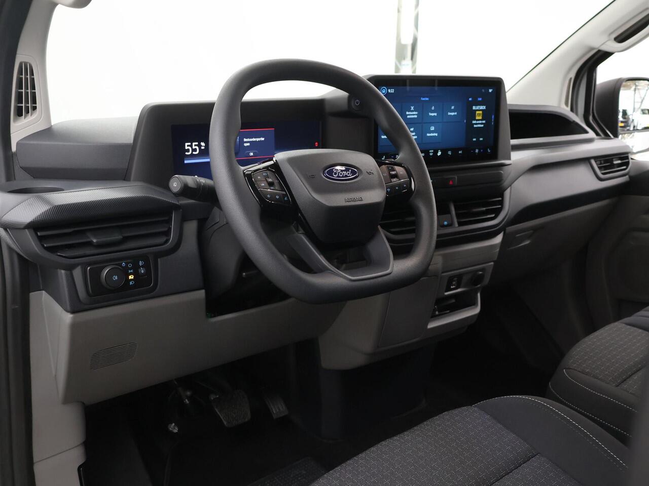 Ford TRANSIT CUSTOM E-Transit 320 | L1 H1 | TREND | 65 kWh | 328 KM RANGE | CLIMATE CONTROL | CARPLAY / ANDROID AUTO | STOELVERWARMING | SPIEGEL VERWARMING | ACHTERUITRIJCAMERA | VOORRUITVERWARMING | LAADRUIMTE PAKKET | VOORBEREIDING 2300 KG TREKHAAK