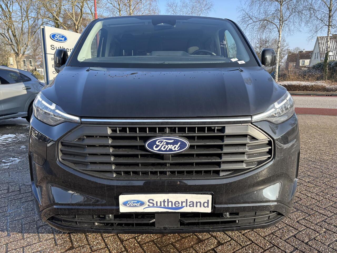 Ford TRANSIT CUSTOM 340 2.5 PHEV L2H1 Limited SCI | 233pk | Kombi | Incl. BTW/BPM | Dubbele zijschuifdeur | Privacy Glass | Inklapbare trekhaak | 17 inch lichtmetalen velgen | Driver Assistance Pack Premium | Verwarmbaar stuurwiel
