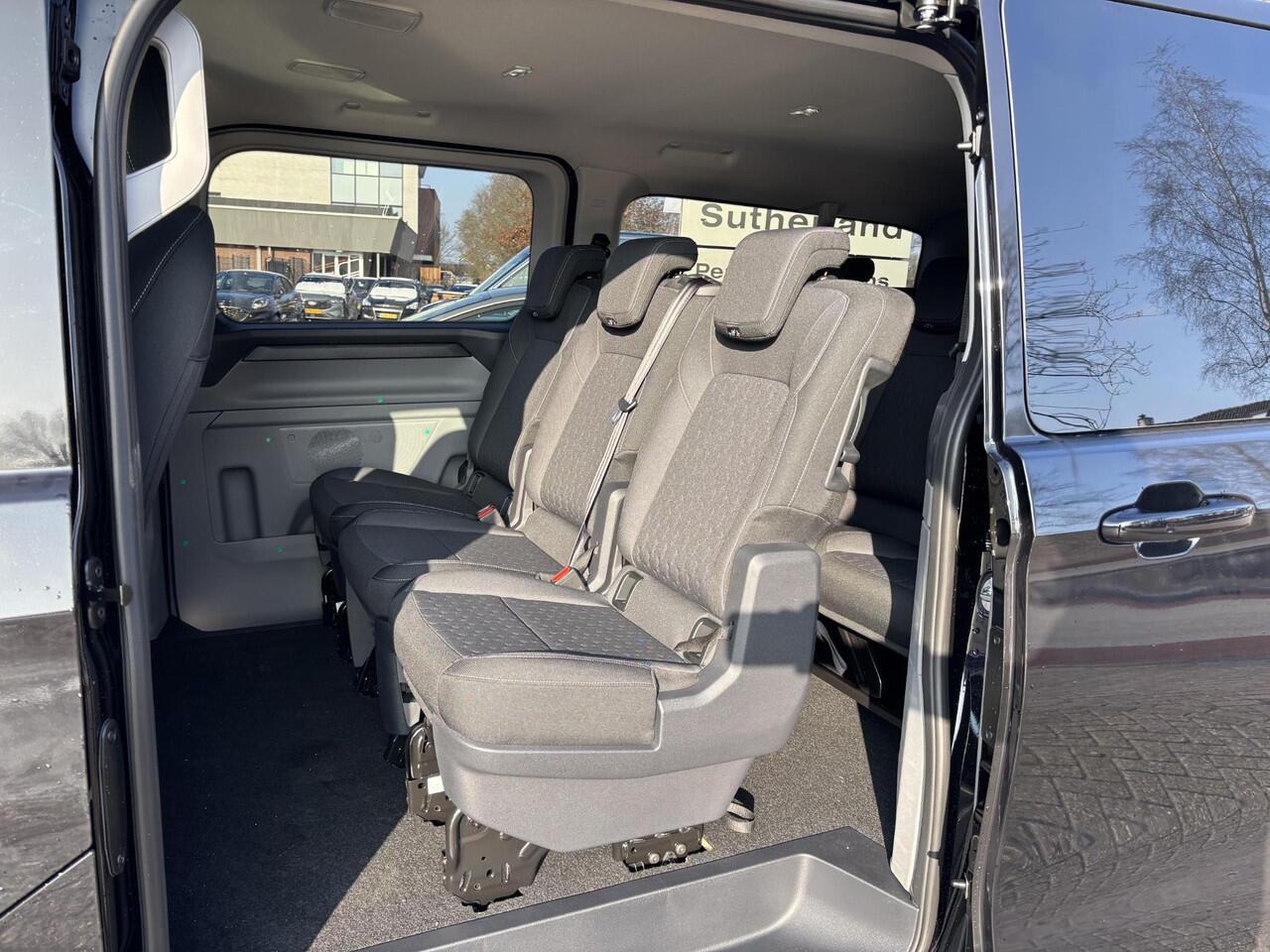 Ford TRANSIT CUSTOM 340 2.5 PHEV L2H1 Limited SCI | 233pk | Kombi | Incl. BTW/BPM | Dubbele zijschuifdeur | Privacy Glass | Inklapbare trekhaak | 17 inch lichtmetalen velgen | Driver Assistance Pack Premium | Verwarmbaar stuurwiel