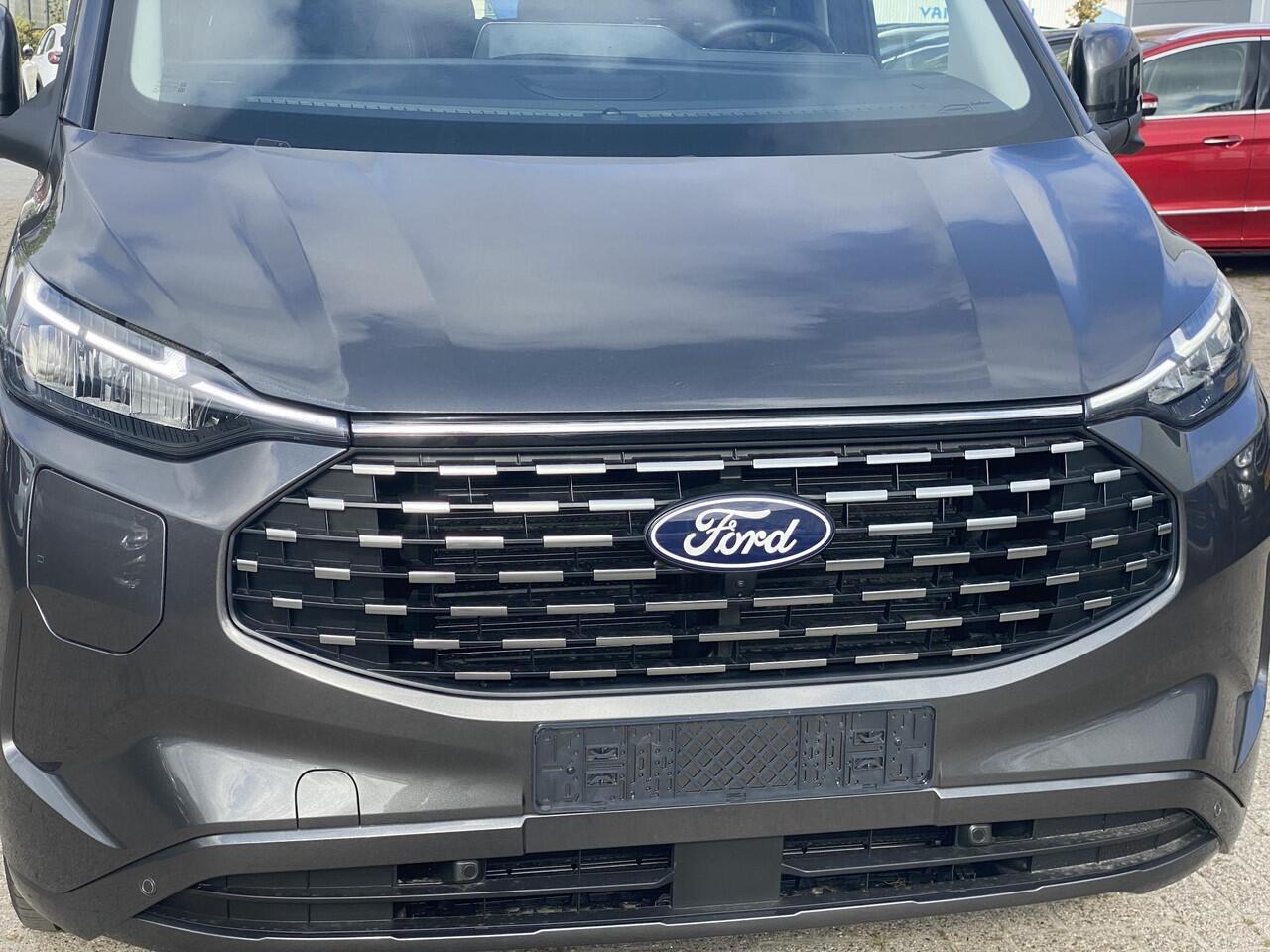 Ford TRANSIT CUSTOM Tourneo 340 2.5 PHEV L2H1 Titanium X 233pk | Incl. BTW/BPM Rijklaar | Handsfree elektrische dubbele zijschuifdeuren | 16-Weg elektrsich verstelbare AGR-stoel | Inklapbare trekhaak | Tourneo Luxury Pack | Verwarmbaar stuurwiel