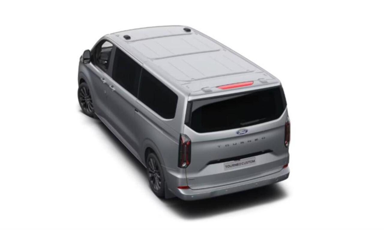 Ford TRANSIT CUSTOM Tourneo 340 2.5 PHEV L2H1 Titanium X 233pk | Incl. BTW/BPM Rijklaar | Handsfree elektrische dubbele zijschuifdeuren | 16-Weg elektrsich verstelbare AGR-stoel | Inklapbare trekhaak | Tourneo Luxury Pack | Verwarmbaar stuurwiel