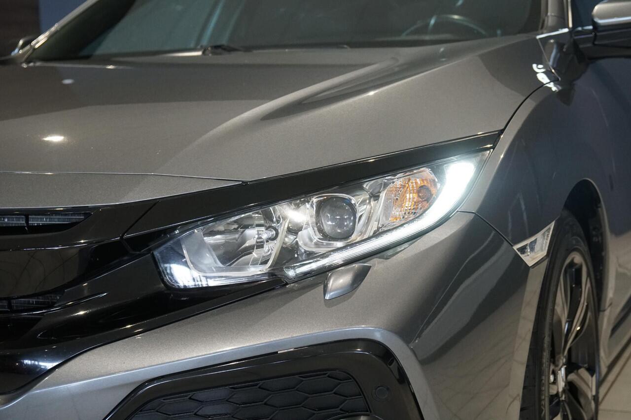 Honda CIVIC 1.0 i-VTEC Elegance + APPLE CARPLAY / TREKHAAK