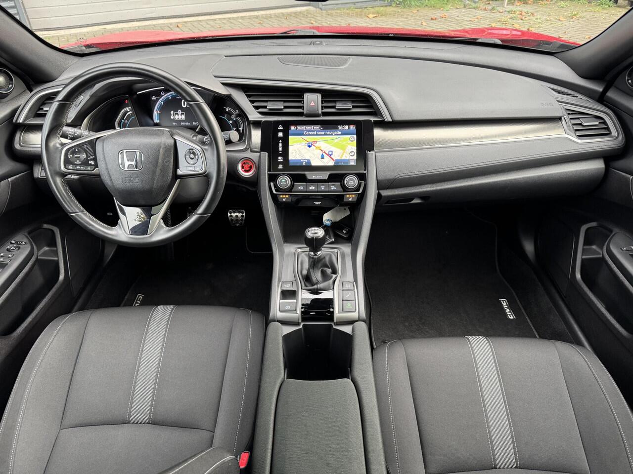 Honda CIVIC 1.0 i-VTEC Executive NL-Auto, Panoramadak + Trekhaak!