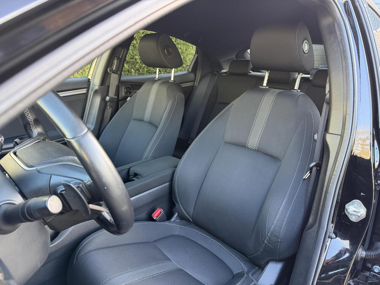 Honda CIVIC 1.0 i-VTEC Elegance*Navi*ECC*PDC*Carplay*Camera