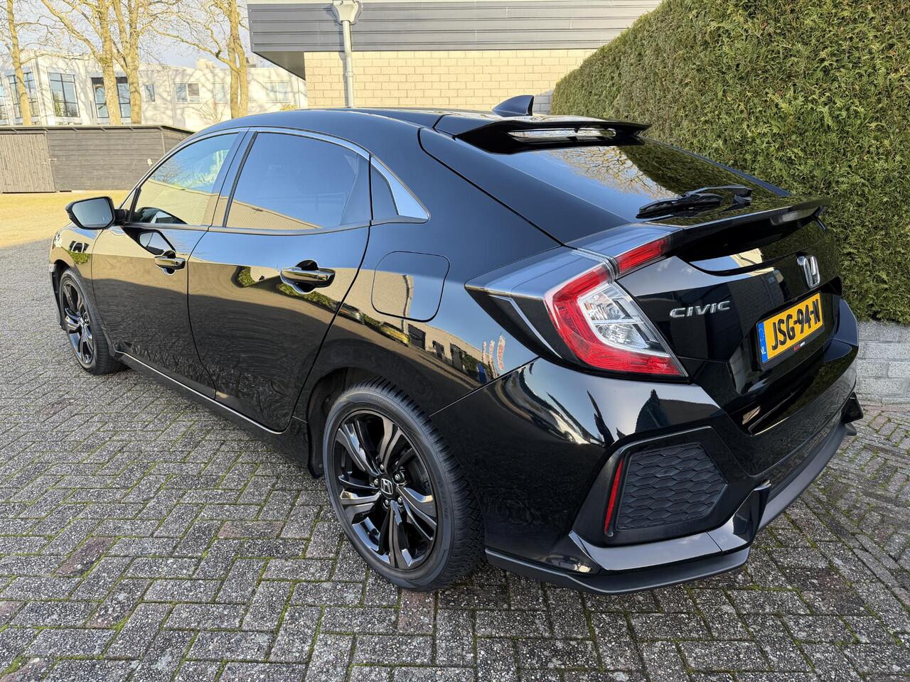 Honda CIVIC 1.0 i-VTEC Elegance*Navi*ECC*PDC*Carplay*Camera