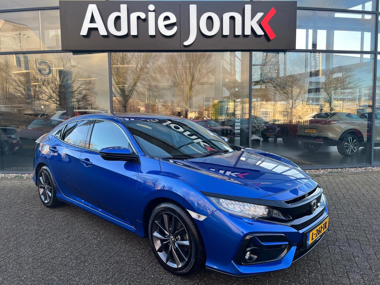 Honda CIVIC 1.0 i-VTEC Business Edition AUTOMAAT | TREKHAAK | NED. AUTO | A.CAMERA | NAVIGATIE | STOEL VERWARMING | CLIMATE CONTROLE | CRUISE CONTROLE |