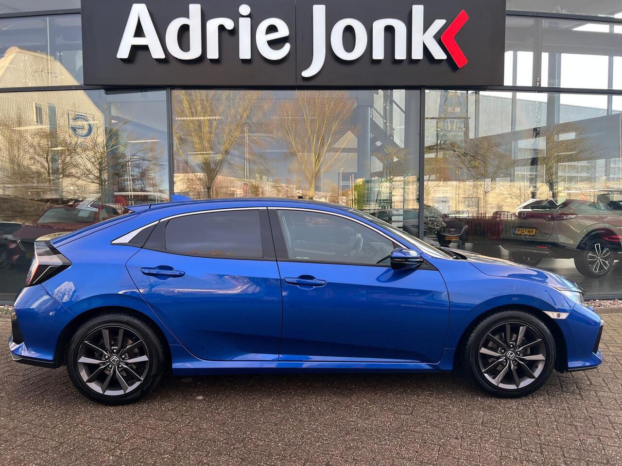 Honda CIVIC 1.0 i-VTEC Business Edition AUTOMAAT | TREKHAAK | NED. AUTO | A.CAMERA | NAVIGATIE | STOEL VERWARMING | CLIMATE CONTROLE | CRUISE CONTROLE |