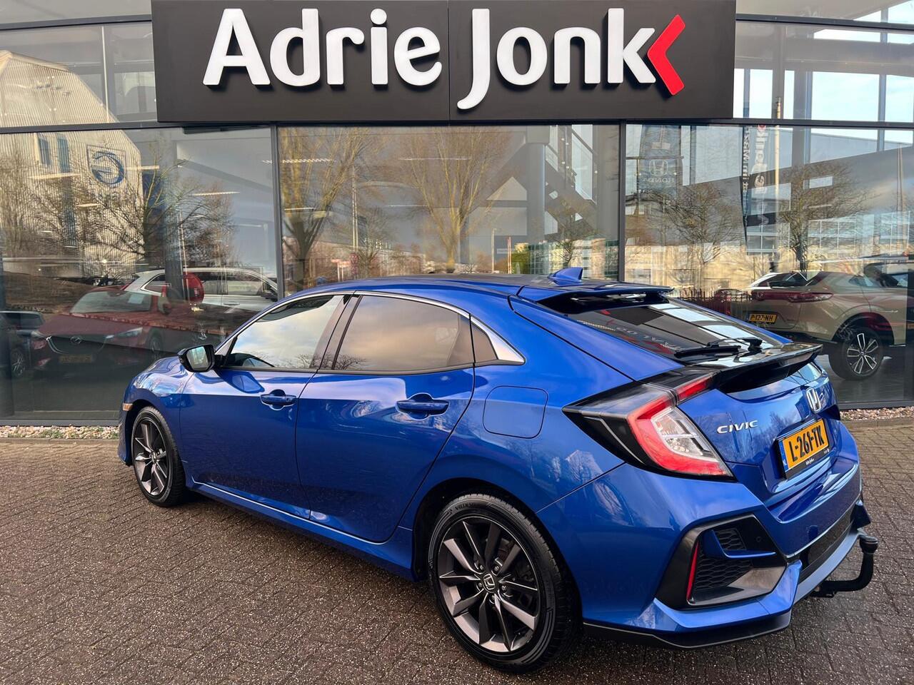 Honda CIVIC 1.0 i-VTEC Business Edition AUTOMAAT | TREKHAAK | NED. AUTO | A.CAMERA | NAVIGATIE | STOEL VERWARMING | CLIMATE CONTROLE | CRUISE CONTROLE |