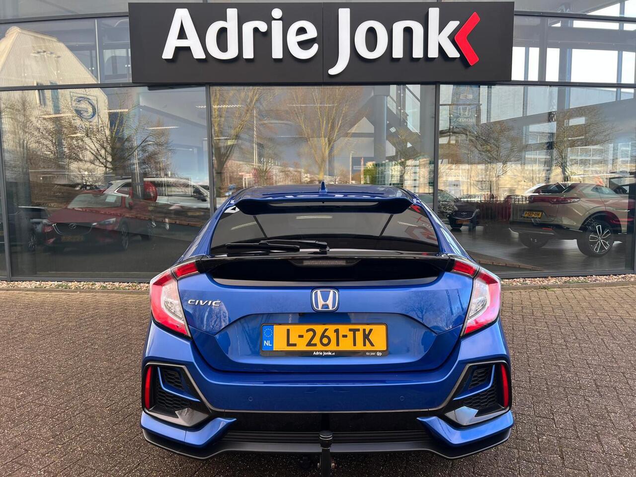 Honda CIVIC 1.0 i-VTEC Business Edition AUTOMAAT | TREKHAAK | NED. AUTO | A.CAMERA | NAVIGATIE | STOEL VERWARMING | CLIMATE CONTROLE | CRUISE CONTROLE |
