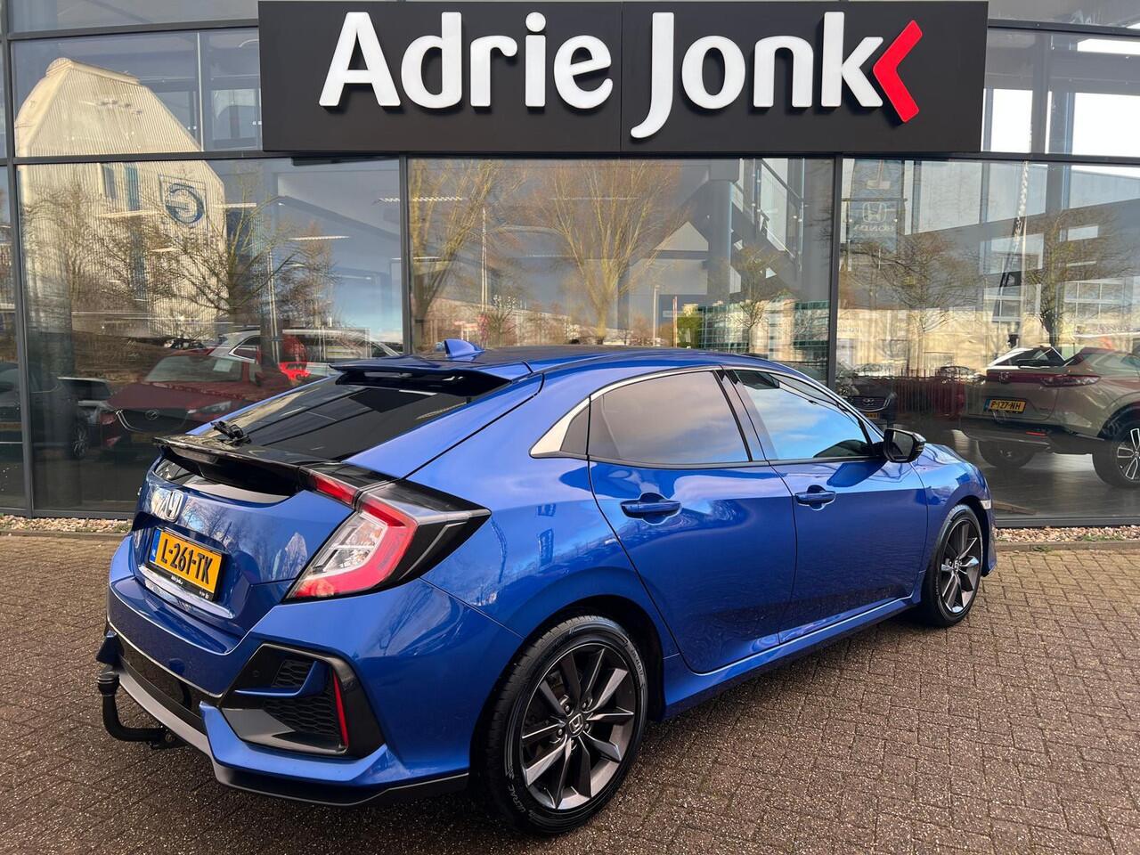 Honda CIVIC 1.0 i-VTEC Business Edition AUTOMAAT | TREKHAAK | NED. AUTO | A.CAMERA | NAVIGATIE | STOEL VERWARMING | CLIMATE CONTROLE | CRUISE CONTROLE |
