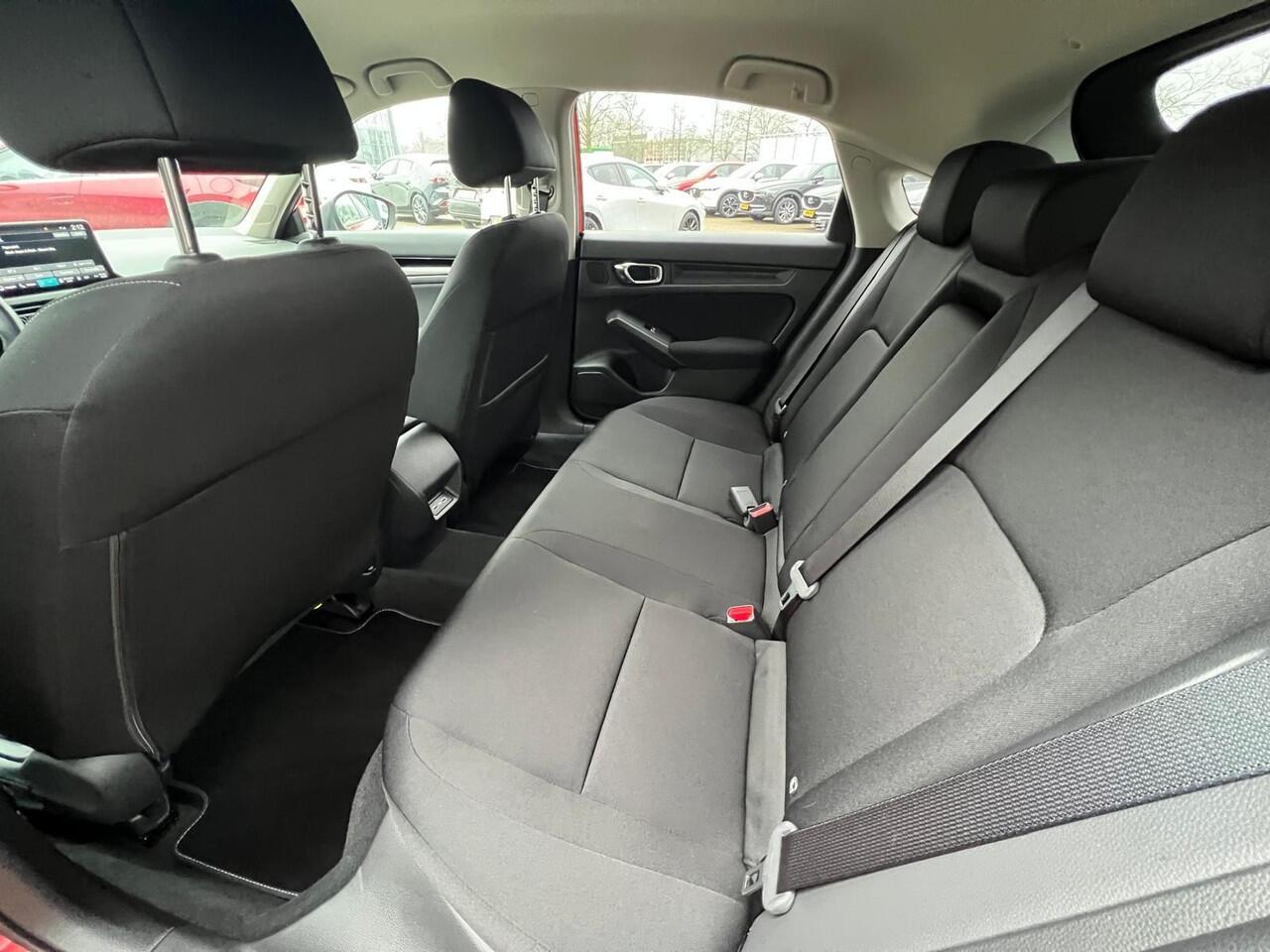 Honda CIVIC 2.0 e:HEV Elegance | AUTOMAAT | TREKHAAK |CLIMATE CONTROL | STOELVERWARMING | APPLE CARPLAY | ANDROID AUTO | CRUISE CONTROL ADAPTIEF