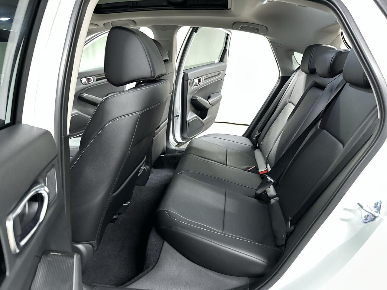 Honda CIVIC 2.0 e:HEV Advance Automaat | Navi | Pano | VOORRAAD DEAL