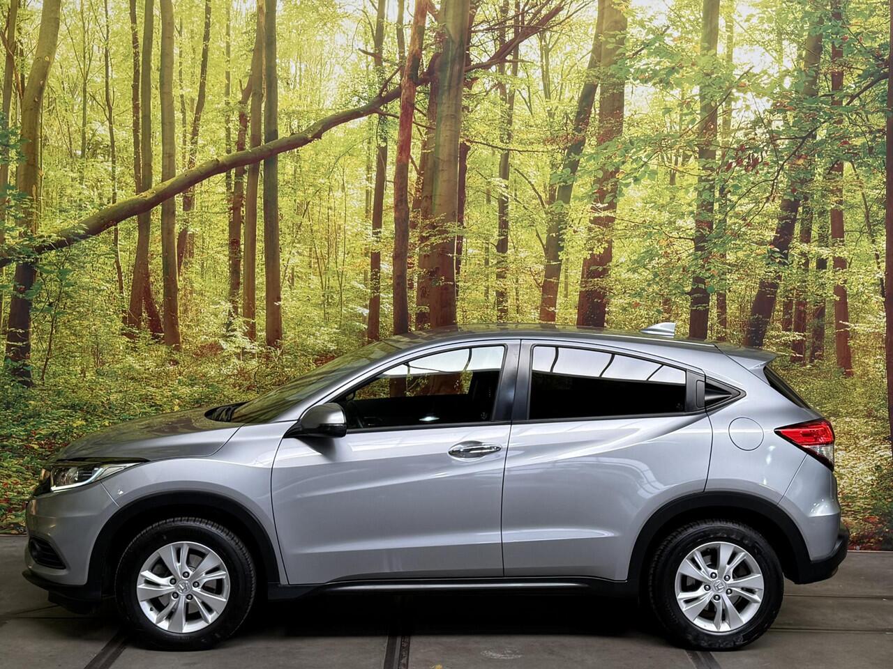 Honda HR-V 1.5 i-VTEC Elegance 130 PK Navi Camera Stoelverwarming Rijstrook LED PDC V+A