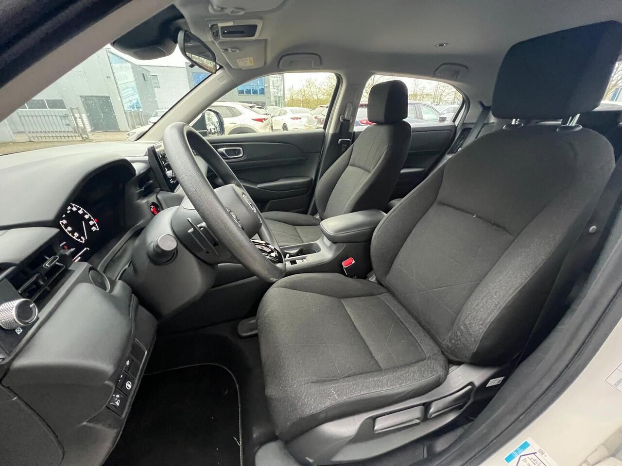 Honda HR-V 1.5 e:HEV Elegance AUTOMAAT | TREKHAAK | HYBRIDE | A.CAMERA | PARKEERSENSOREN V+A | STOELVERWARMING | NED. AUTO |