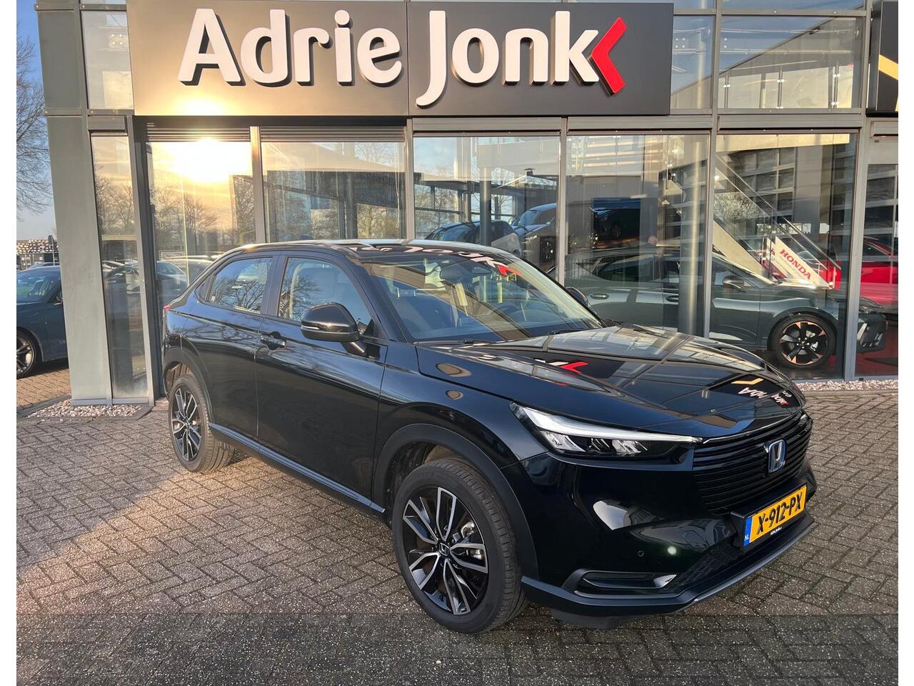 Honda HR-V 1.5 e:HEV Elegance AUTOMAAT | HYBRIDE | NAVIGATIE | CAMERA | APPLE CARPLAY / ANDROID AUTO | PARKEER SENSOREN |