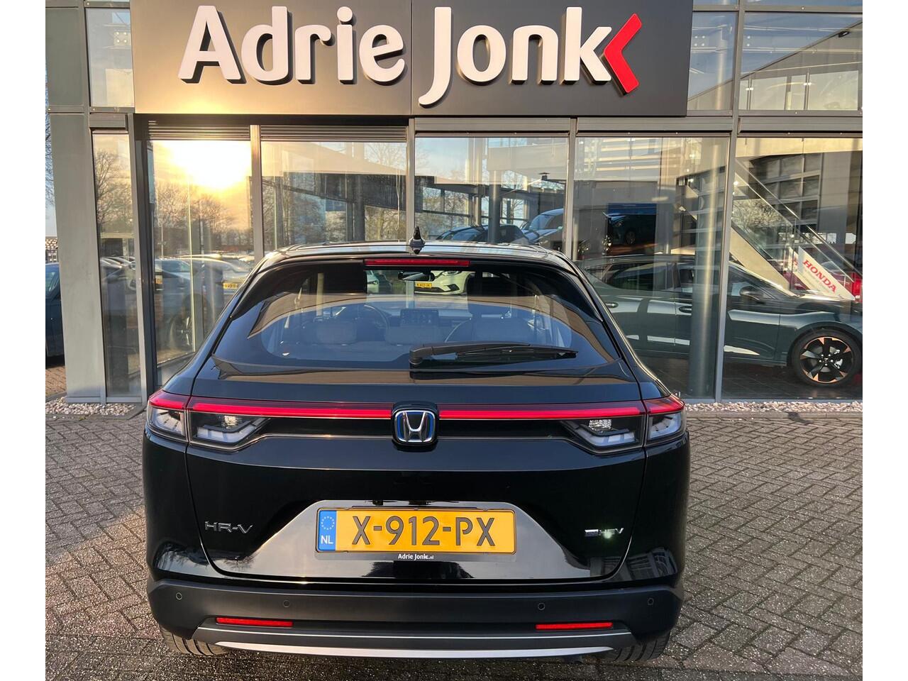 Honda HR-V 1.5 e:HEV Elegance AUTOMAAT | HYBRIDE | NAVIGATIE | CAMERA | APPLE CARPLAY / ANDROID AUTO | PARKEER SENSOREN |