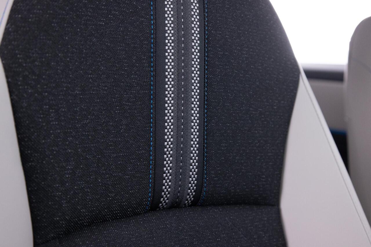 Honda HR-V 1.5 e:HEV Advance Style | NIEUW AUTO | DIRECT LEVERBAAR | ADVANCE STYLE | FULL HYBRID | 2 TONE | AUTOMAAT | APPLE & ANDROID | ELEK ACHTERKLEP |