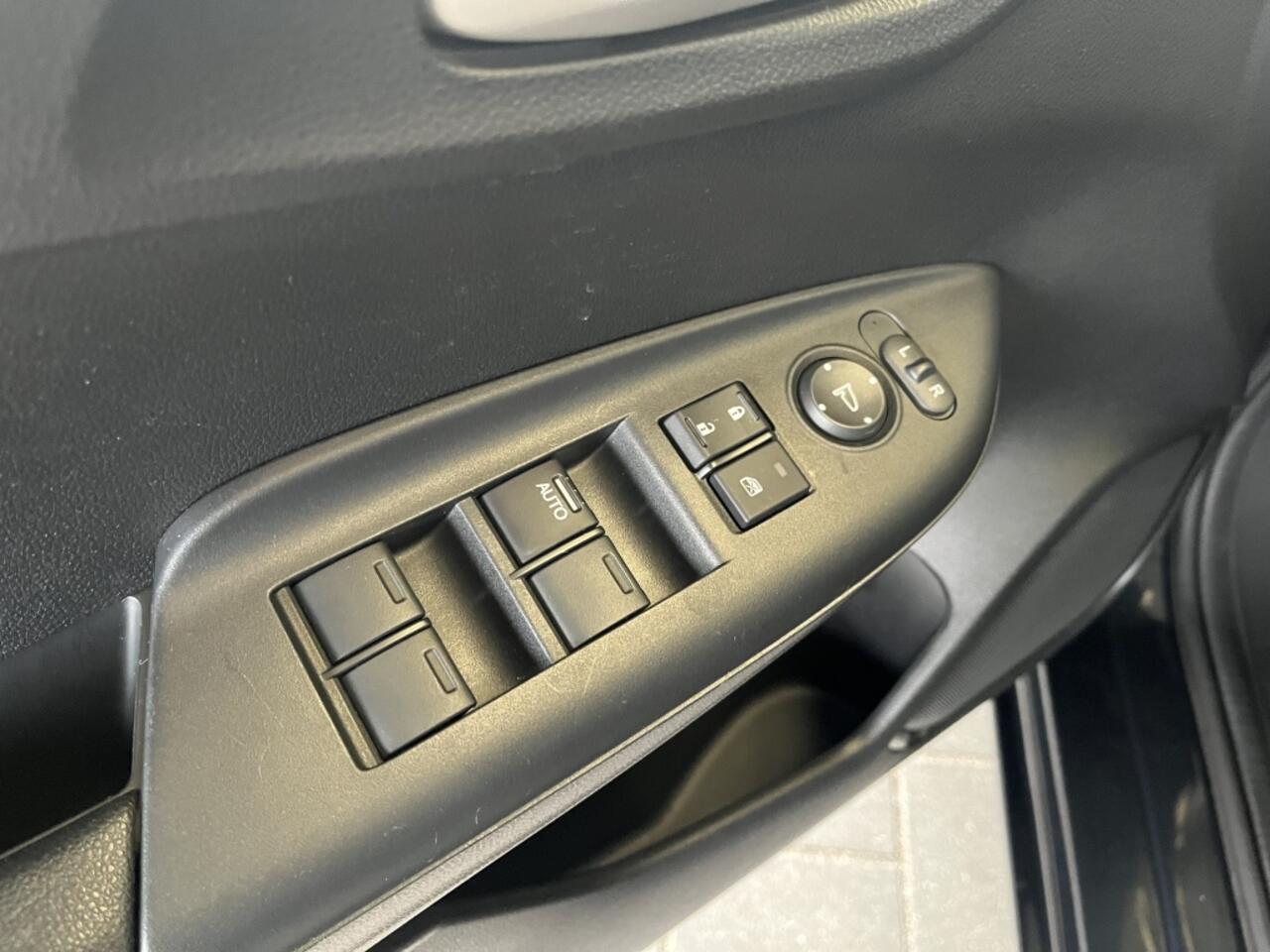 Honda JAZZ 1.3 i-VTEC Trend | Cruise | Stoelverwarming | Airco