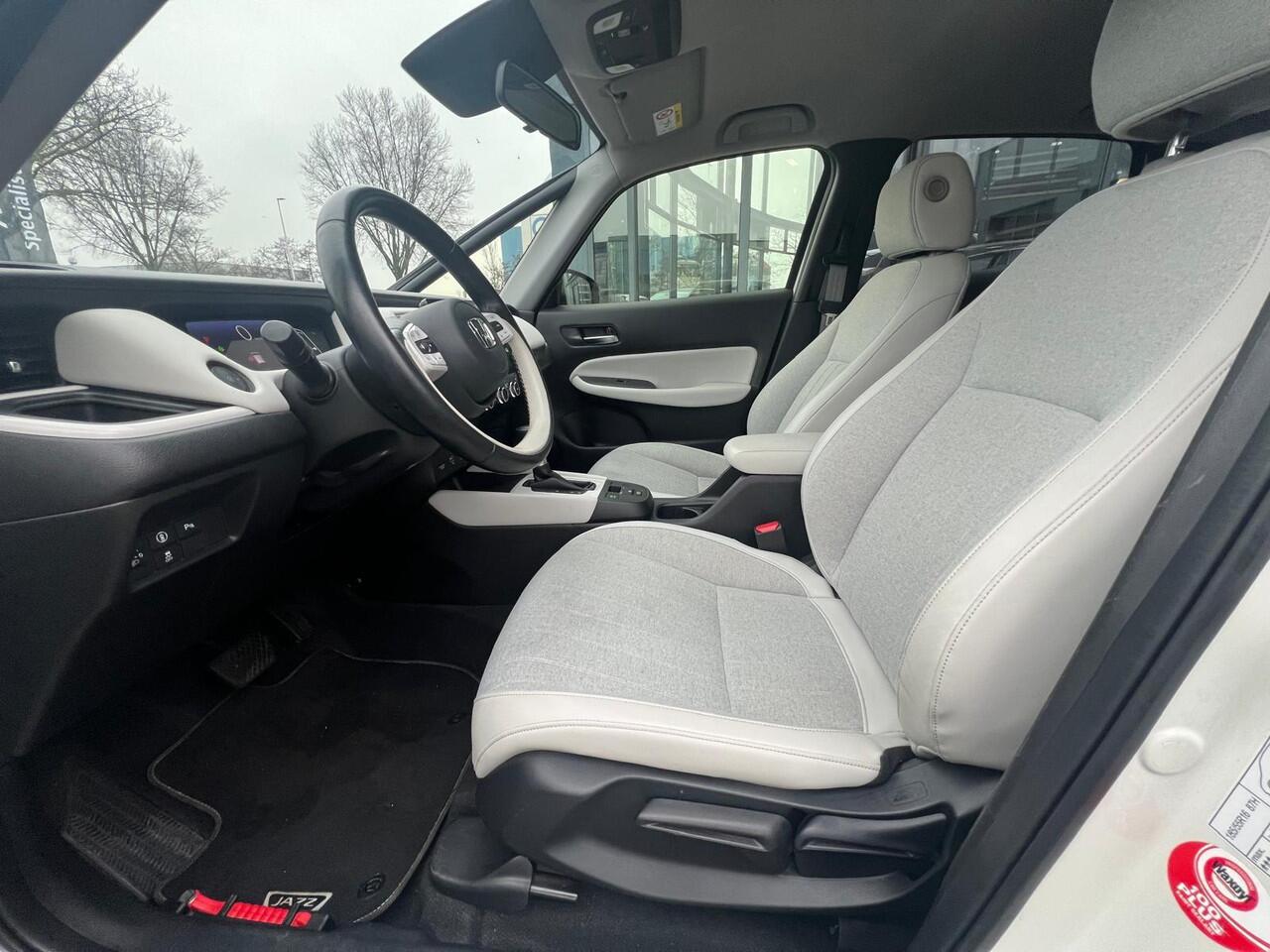 Honda JAZZ 1.5 e:HEV Executive | AUTOMAAT | TREKHAAK | CAMERA | NAVIGATIE | APPLE & ANDROID AUTO | NED AUTO | DEALER ONDERHOUDEN | STUUR + STOELVERWARMING |