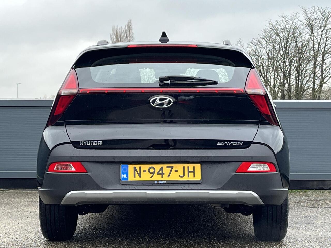 Hyundai Bayon 1.0 T-GDI 100PK Comfort Smart | Geïntegreerde navigatiesysteem & Apple Carplay Android Auto | Achteruitrijcamera & pdc |