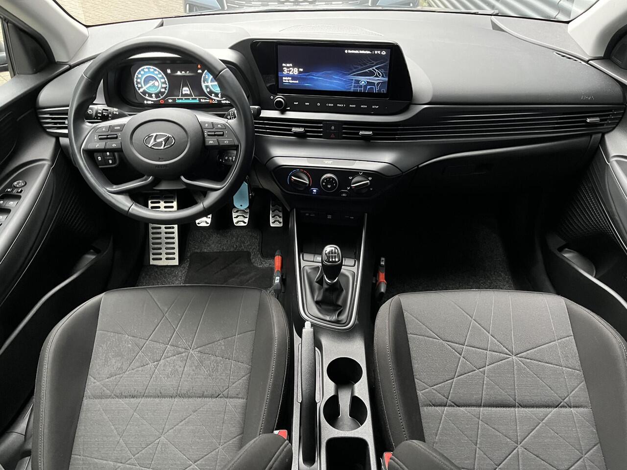 Hyundai Bayon 1.0 T-GDI 100PK Comfort Smart | Geïntegreerde navigatiesysteem & Apple Carplay Android Auto | Achteruitrijcamera & pdc |