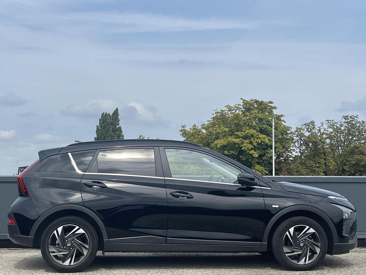 Hyundai Bayon Premium 1.0 T-GDI 100pk | NAVI | APPLE CARPLAY / ANDROID AUTO | CLIMA | KEYLESS ENTRY | PARKEERSENSOREN | CAMERA |