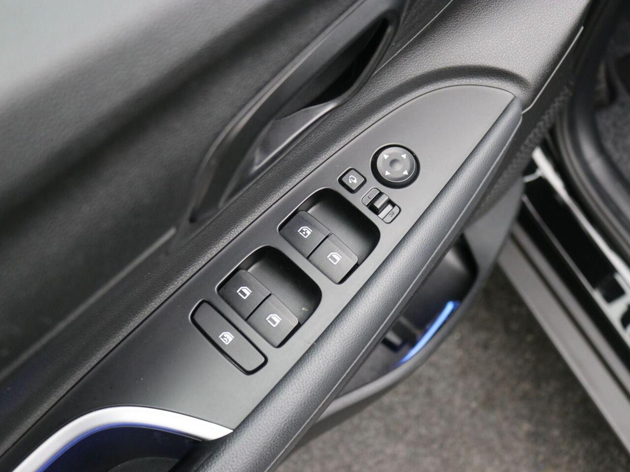 Hyundai Bayon 1.0 T-GDI Comfort Smart / Dealeronderhouden / Navigatie / Achteruitrijcamera / Cruise Control / Apple Carplay / Parkeersensoren / LMV / 5 Jaar Fabrieksgarantie / Android Auto / NL Auto /