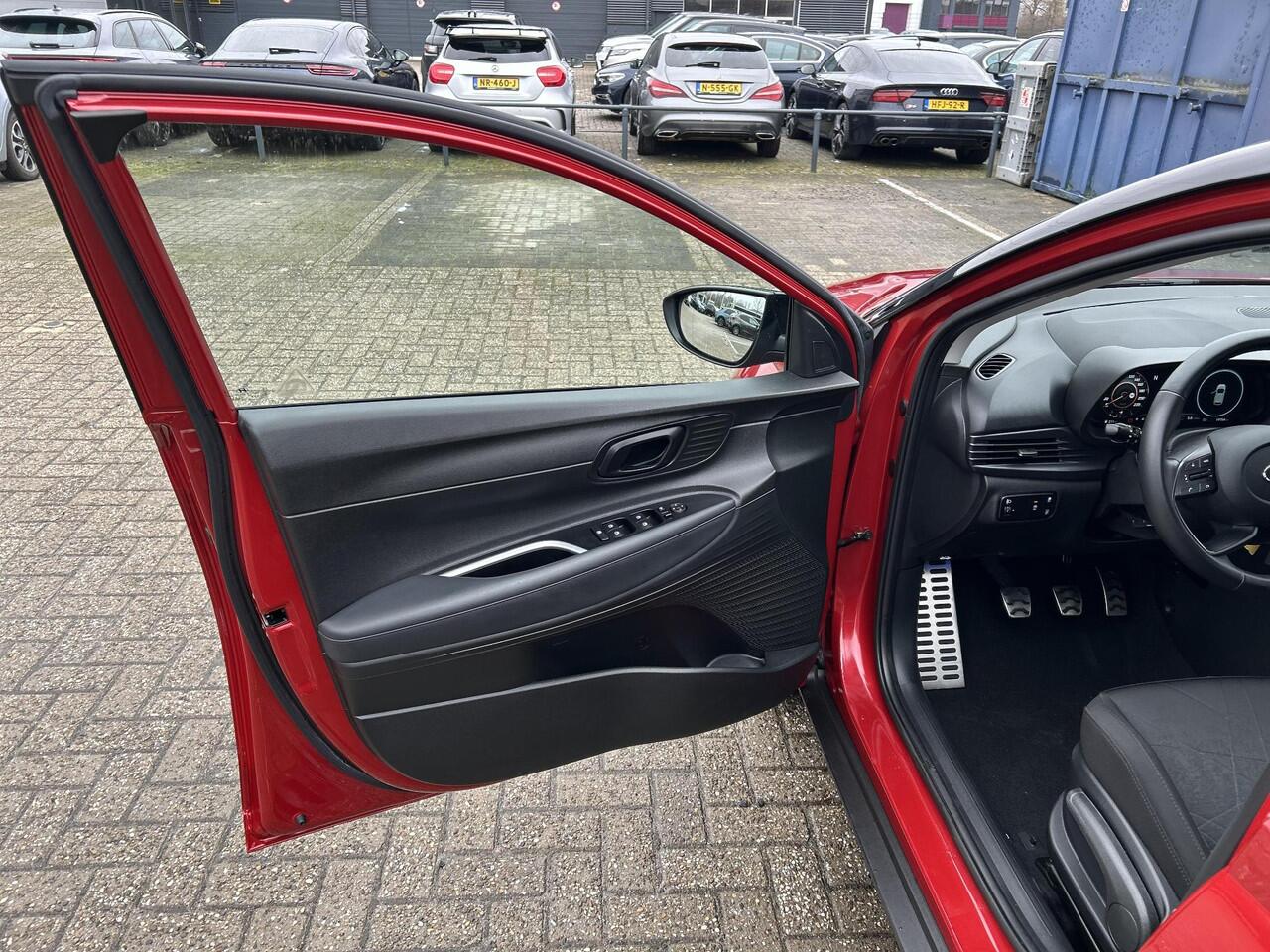 Hyundai Bayon 1.0 T-GDI Comfort Smart | Apple Carplay / Android Auto | Cruise Control | Navigatie | Achteruitrijcamera | parkeersensoren achter |Trekhaak|