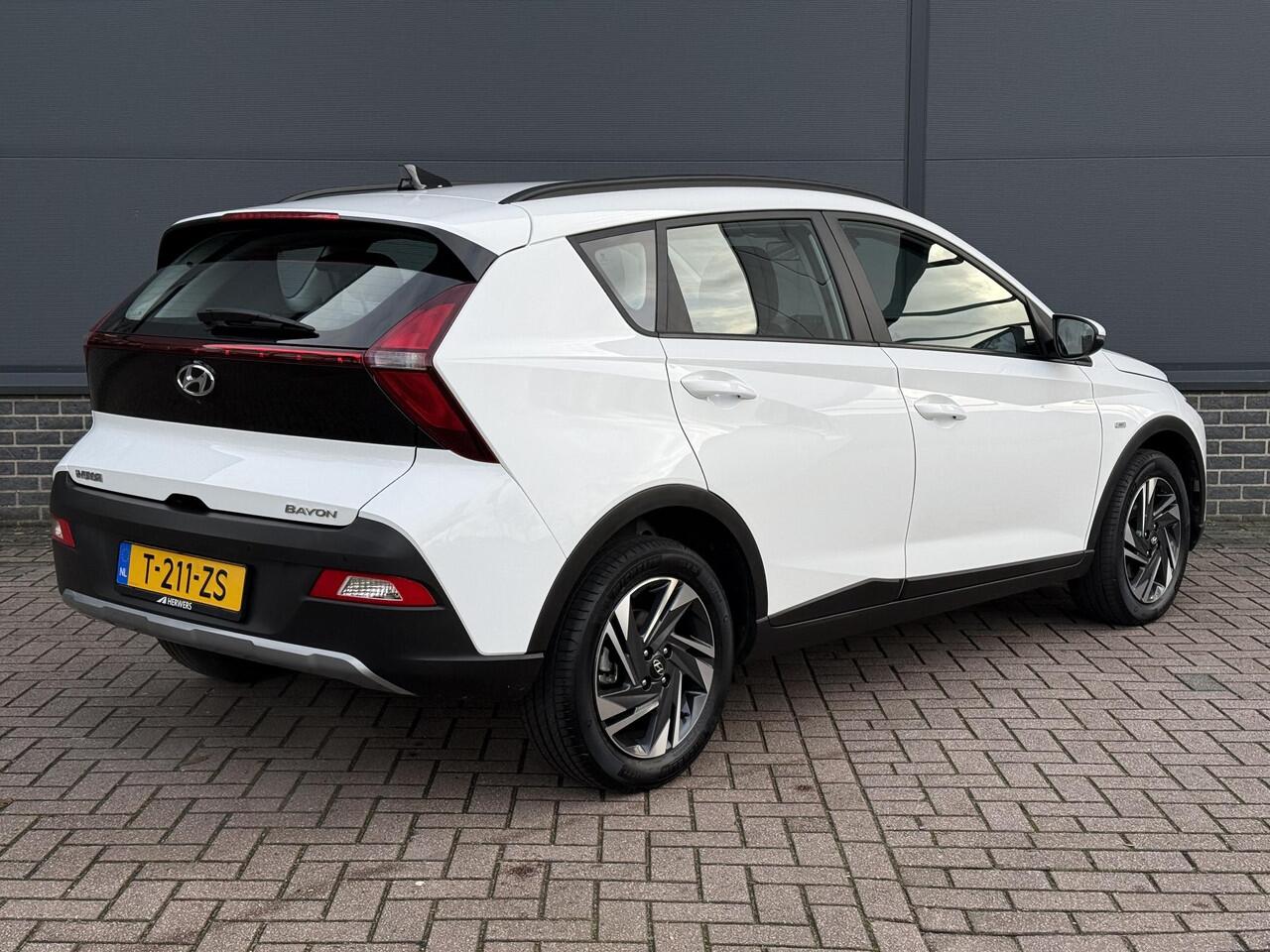 Hyundai Bayon 1.0 T-GDI Comfort Smart / Navigatie / Achteruitrijcamera / Apple Carplay&Android Auto / Airco / Parkeer sensoren Achter /