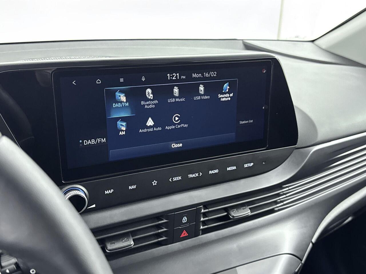 Hyundai Bayon 1.0 T-GDI Aut.100Pk Premium | Navigatie | Bose geluidssysteem | Apple Carplay/Android Auto | Cruise Control Adaptief | Stuurwiel en Voorstoelen Verwarmd | Climate Control | LED koplampen | Lichtmetalen Velgen 16" | Dodehoekdetectie|