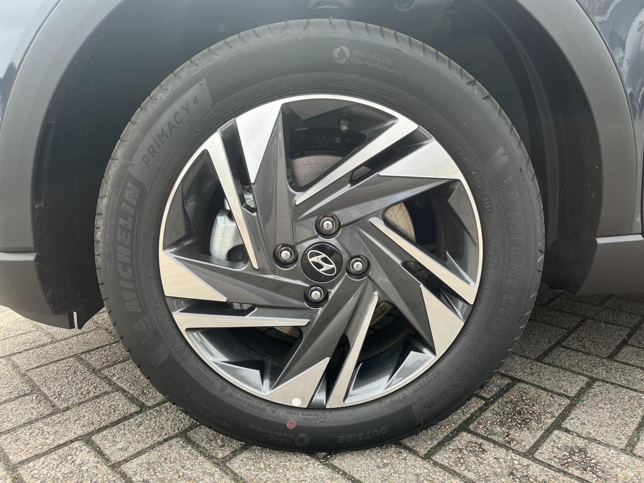 Hyundai Bayon 1.0 T-GDI Premium Sky | Rijklaarprijs dus GEEN afleverkosten! | Zonnedak | Apple CarPlay/Android Auto | Cruise Control |