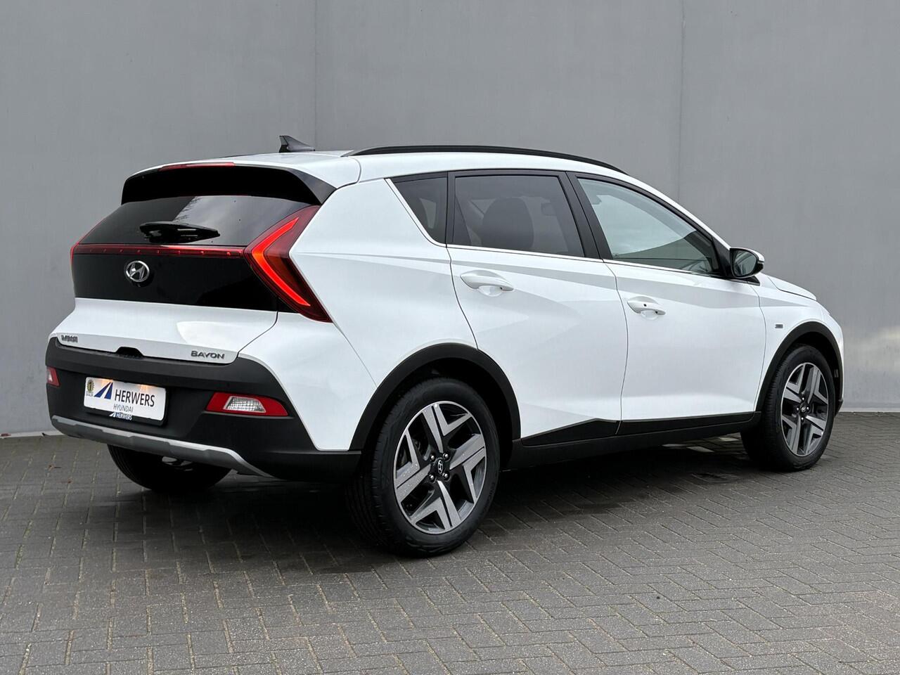 Hyundai Bayon 1.0 T-GDI Comfort Smart Automaat / Fabrieksgarantie tot 04-05-2029 / Navigatie / Camera / Climate Control / Android Auto/Apple Carplay