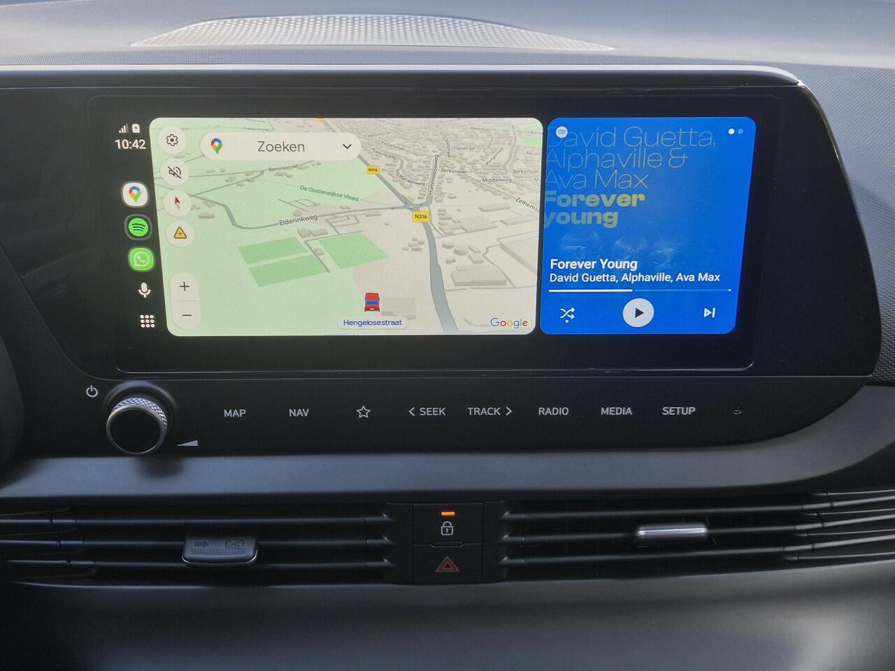 Hyundai Bayon 1.0 T-GDI Comfort Smart Automaat / Fabrieksgarantie tot 04-05-2029 / Navigatie / Camera / Climate Control / Android Auto/Apple Carplay
