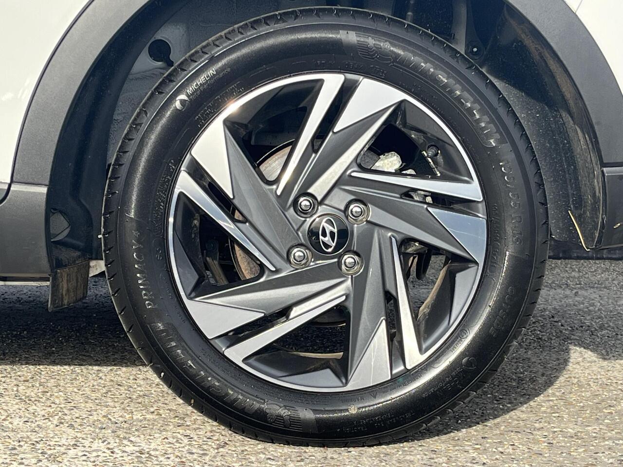 Hyundai Bayon 1.0 T-GDI Comfort | ¤3182 KORTING | APPLE CARPLAY & ANDROID AUTO | CAMERA | SENSOREN |