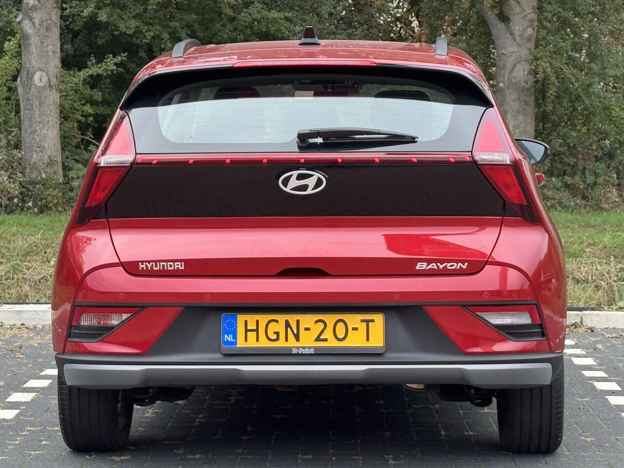 Hyundai Bayon Comfort 1.0 T-GDI 100pk | ¤5.200 KORTING | NAVI | APPLE CARPLAY / ANDROID AUTO | CAMERA | PARKEERSENSOREN |