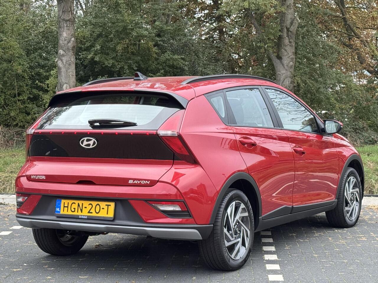 Hyundai Bayon Comfort 1.0 T-GDI 100pk | ¤5.200 KORTING | NAVI | APPLE CARPLAY / ANDROID AUTO | CAMERA | PARKEERSENSOREN |