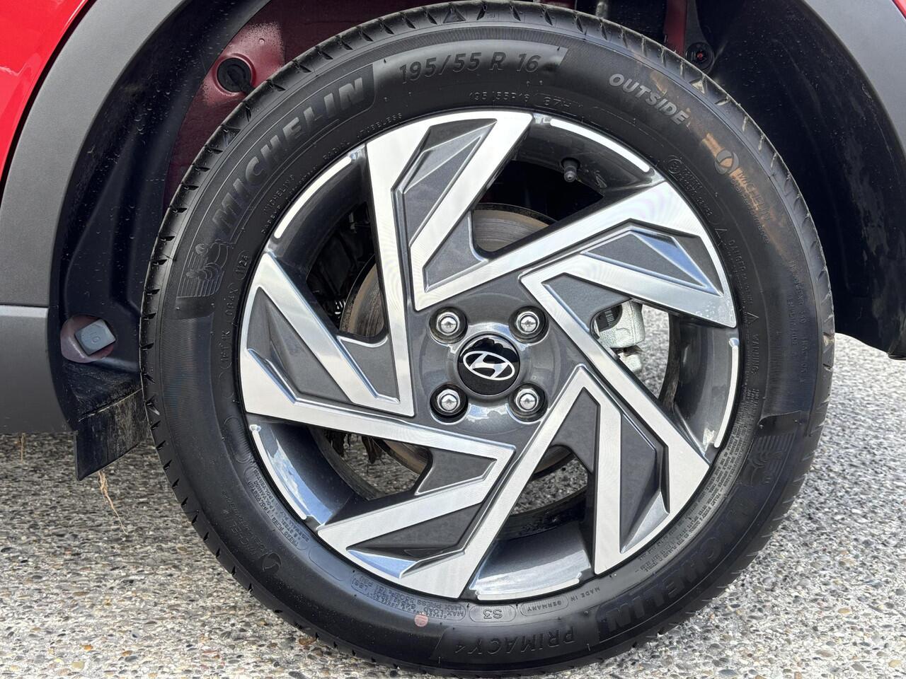 Hyundai Bayon Comfort 1.0 T-GDI 100pk | ¤5.200 KORTING | NAVI | APPLE CARPLAY / ANDROID AUTO | CAMERA | PARKEERSENSOREN |