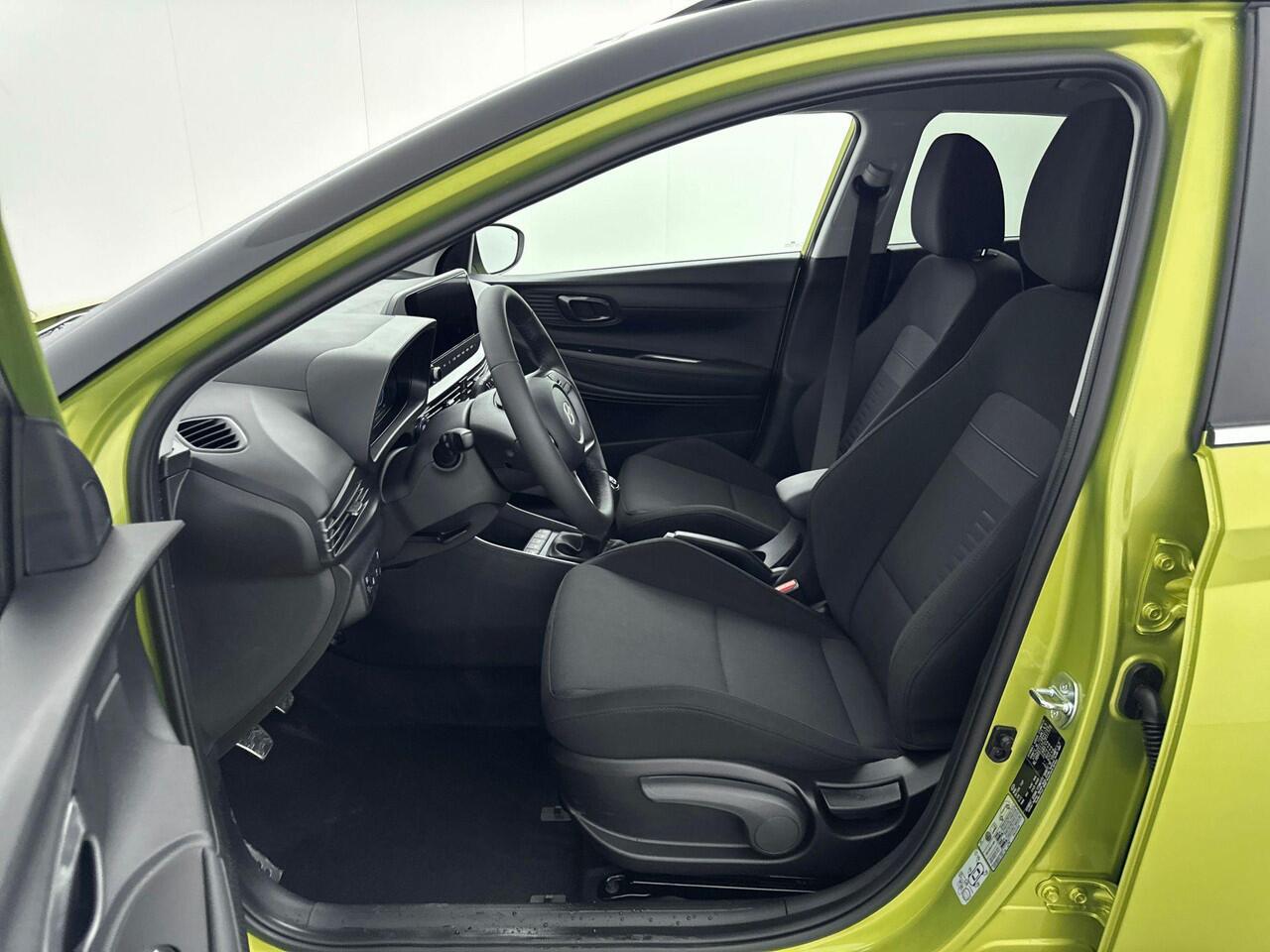 Hyundai Bayon 1.0 T-GDI Premium | Climate control | Verwarmbare stoelen en stuur | Privacy glass | Navigatie