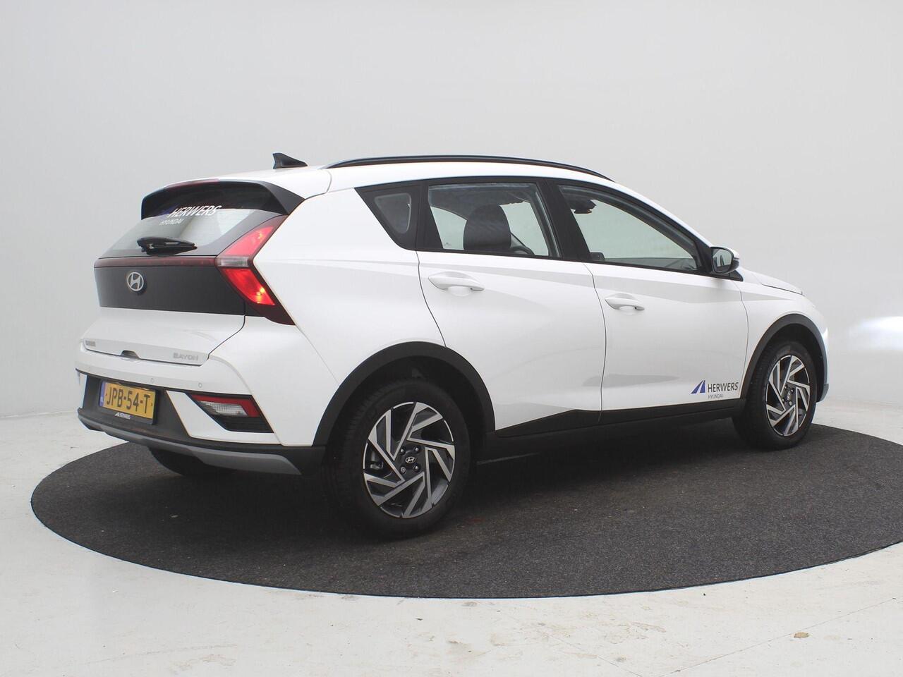 Hyundai Bayon 1.0 T-GDI Comfort AUTOMAAT / Navigatie / Achteruitrijcamera / Airco / Cruise Control / LED Dagrijverlichting / LMV / Fabrieksgarantie tot 02-01-2031 / NL auto / Apple CarPaly & Android Auto /