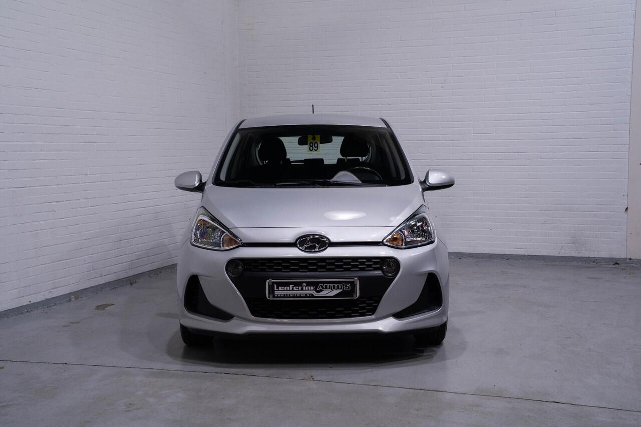 Hyundai I 10 1.0i Trend Collor-edition Airco Cruise Stoel- en stuurverwarming