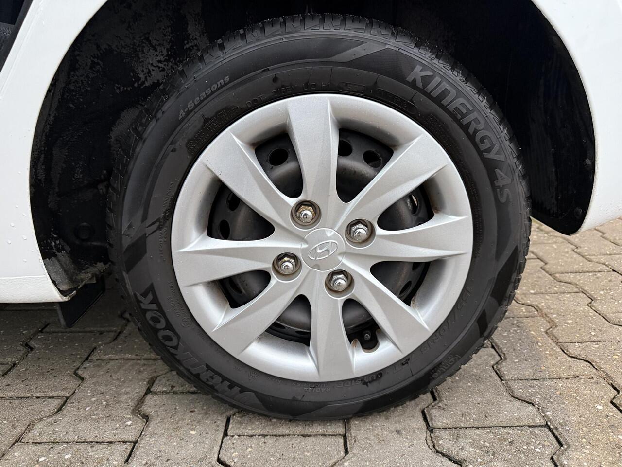 Hyundai I 10 1.0i Comfort / All Season Banden / Cruise Control / Limit Control / Airco / Apple Carplay