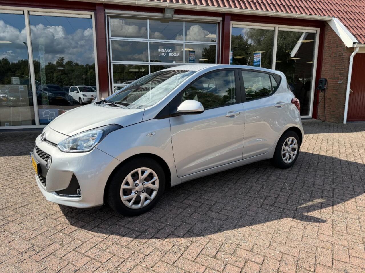 Hyundai I 10 1.0I COMFORT 5-DRS NAVIAGATIE/RADIO/AIRCO/CRUISE CONTROL/ENZ.